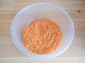 Морковный кекс со сметанно-лимонной пропиткой - фото шаг 7
