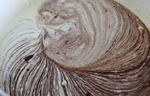Шоколадный пудинг в микроволновке - фото шаг 2
