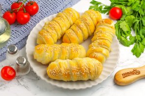 Сосиска в тесте в духовке - фото шаг 8