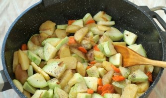 Овощное рагу с цветной капустой и картошкой - фото шаг 3