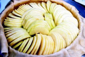 Пирог "Шарлотка" с яблоками - фото шаг 4