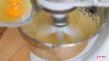 Бисквит с кофе и миндалем - фото шаг 2