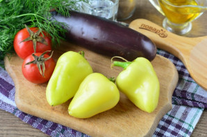 Салат из запеченных баклажанов и перца на зиму - фото шаг 1