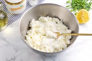 Сырники, запеченные в духовке - фото шаг 2