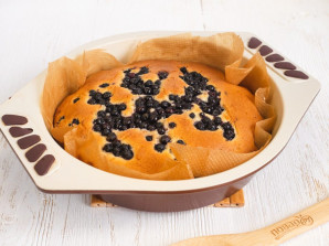 Черничный пирог в духовке - фото шаг 8