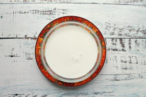 Творог из йогурта в микроволновке - фото шаг 1
