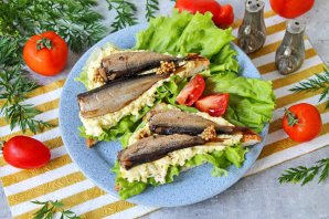 Бутерброды со шпротами - фото шаг 8