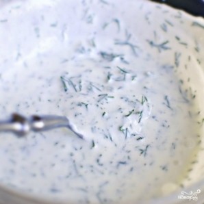 Салат из огурцов в сметанном соусе - фото шаг 7