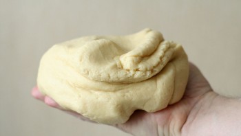 Тесто для орешков со сгущенкой - фото шаг 5