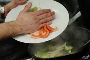 Салат из тушеных овощей - фото шаг 10