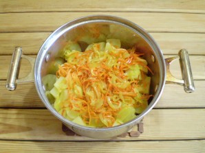 Картошка с морковью и луком - фото шаг 8