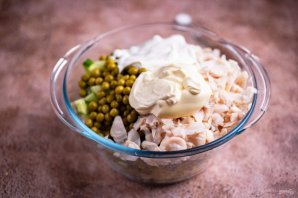 Салат "Оливье" с рыбой