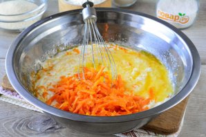 Манник с морковью - фото шаг 8