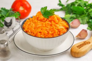 Салат из моркови с чесноком - фото шаг 8