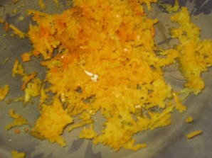 Шарлотка с апельсинами в мультиварке - фото шаг 2