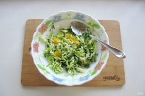 Салат с капустой и апельсином - фото шаг 8