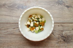 Фруктовый салат с яблоками, грушами и киви - фото шаг 3
