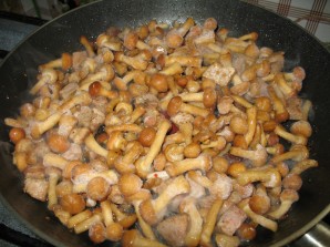 Картошка с грибами опятами жареная - фото шаг 2