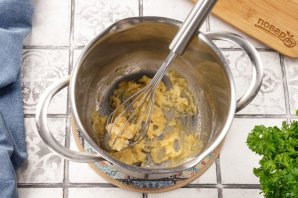 Запеканка с фаршем под соусом Бешамель