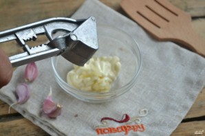 Кабачки в кляре на сковороде с чесноком - фото шаг 7