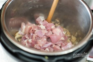 Рис с курицей и грибами в скороварке - фото шаг 4