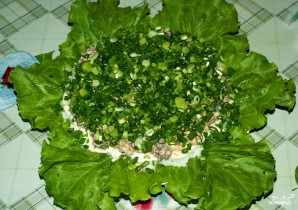 Рыбный салат из консервов с рисом - фото шаг 9