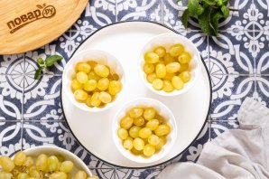 Виноград в чайном желе - фото шаг 9