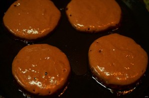 Шоколадные оладушки за 5 минут - фото шаг 3