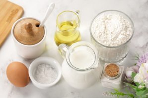 Оладушки на кислом молоке - фото шаг 1