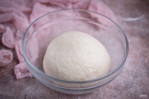 Слоеные пирожки с сыром и луком - фото шаг 8