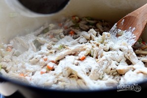 Пирог в горшочке с курицей и овощами - фото шаг 3