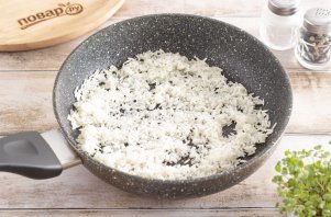 Рис жареный на сковороде - фото шаг 3