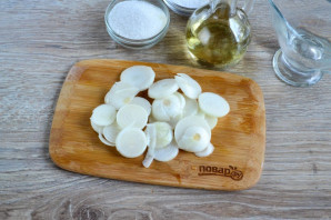 Салат из огурцов с маслом - фото шаг 3