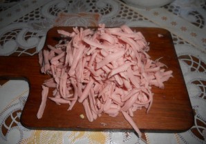Начинка с колбасой для лаваша - фото шаг 2