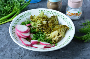 Салат с брокколи и редисом - фото шаг 6
