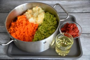 Кабачковая икра на зиму с майонезом - фото шаг 4