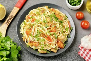Спагетти с курицей и помидорами черри - фото шаг 8