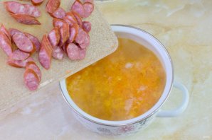 Сырный суп с копченостями - фото шаг 6