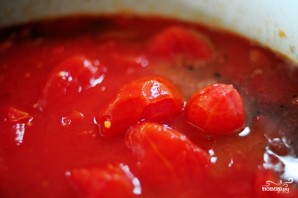 Куриные ножки в томатном соусе в духовке - фото шаг 6