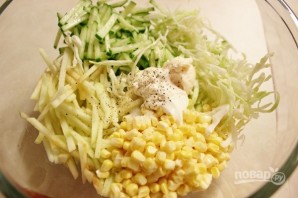 Салат из кукурузы и капусты - фото шаг 5