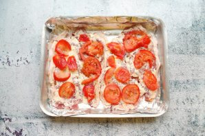 Стейки из свинины с сыром и помидорами в духовке - фото шаг 4