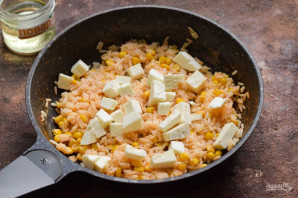 Рис с кукурузой и сыром - фото шаг 7