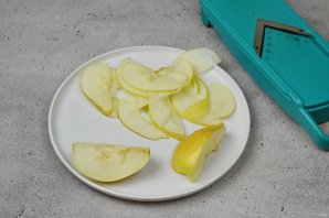 Слойки с камамбером и грушей - фото шаг 2