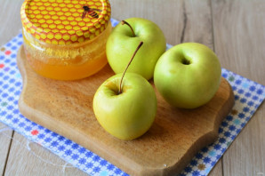 Яблочное варенье с медом - фото шаг 1