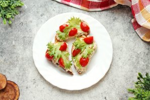 Бутерброды с горбушей консервированной - фото шаг 9