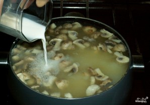 Грибной суп из шампиньонов замороженных - фото шаг 4
