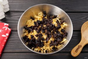 Салат "Дед Мороз-Красный нос" - фото шаг 6