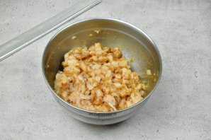 Рулет из куриной грудки с паприкой - фото шаг 4