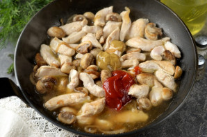 Курица с грибами в горчичном соусе - фото шаг 5