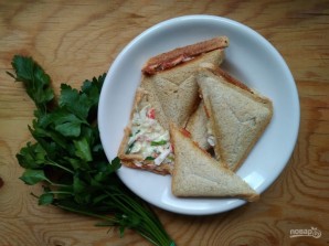 Сэндвичи с крабовыми палочками - фото шаг 8